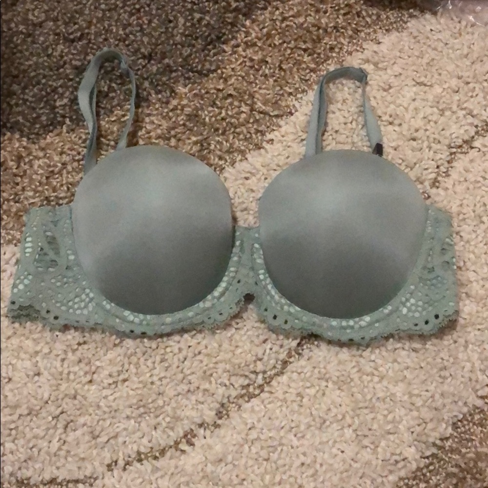Pink Victoria’s Secret bra